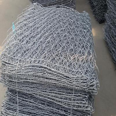 China O Pvc do furo quadrado revestiu 2.0mm Dia Gabion Mesh à venda