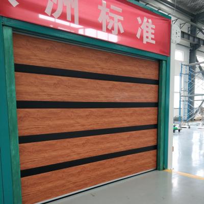 Cina Waterproof Wood Looking Automatic Control Overhead Stacking Garage Door With Sealing Strip in vendita