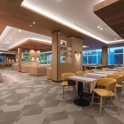 China Modern Design Washable Woven Carpet Wall To Wall Carpet For Hotel Restaurant for sale