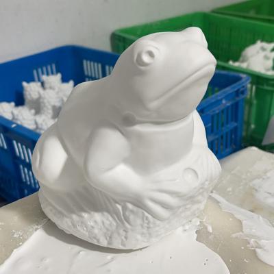 China Craft DIY Toys Large Dye Plaster Figurine Frog DIY Toys Mold Colored Pattern Drawing Customization for sale