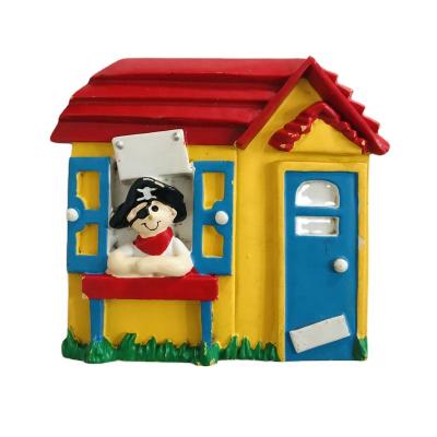 China Europe Factory Cheap Personalized Resin Doghouse Christmas Ornament for sale