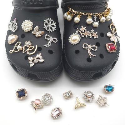 China Clog Charm Novelty Shoe Accessories Metal Charms Bling Jewelry Crystal Wholesale Designer Clogs Charms for Clog Shoes Bling Charm for sale