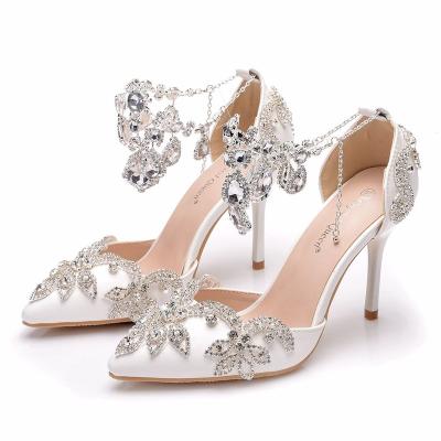 China Fashion Trend Crystal Queen Sandals Wedding Shoes Bridal High Heels Party Ladies Women Rhinestone Pointed Toe for sale