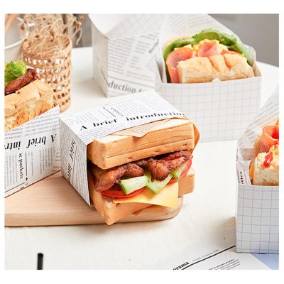 China Biodegradable Sandwich Toast Packaging Box Hamburger Paper Bag Picnic Cooking Box with Clear Food Bag Christmas Party Supplies for sale