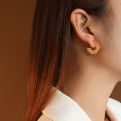 China FASHIONABLE French Style 18K Gold Plated Stainless Steel C Geometric Earrings Fashion Polygon Shaped Stud Earrings for sale