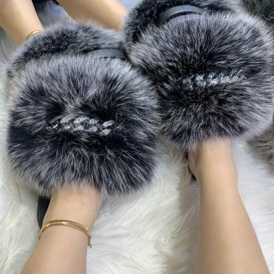 China Fashion Trend New Style Fur Big Slides Furry Women's Sandals Fur Chained Real Fur Slides Slippers With Chain for sale