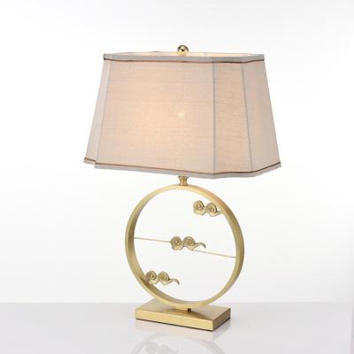 China Modern Table lamp with fabric shade for living room bedroom and hotel decoration table light table lamp for sale