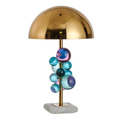 China Modern modern crystal table lamp with metal shade for living room bedroom and hotel decoration table light table lamp for sale