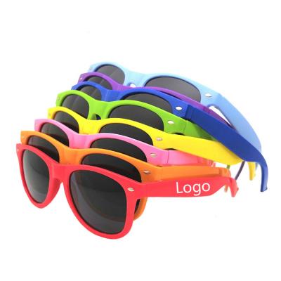 China Fashion sunglasses 2023 promotional custom logo gift cheap wholesale sunglasses for men and women for sale