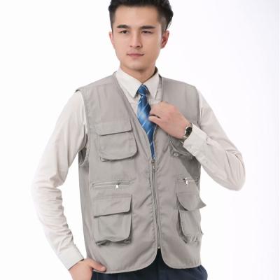 China voluntary Anti-wrinkle vests custom printed logo cinematographer reporter uniforms multi-pocket custom printed vests for sale