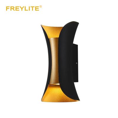 China FREYLITE 2021 Polycarbonate Corridor COB Ip65 10w High Quality Waterproof Outdoor LED Wall Light for sale