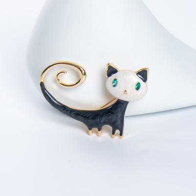 China Fashion Handmade Drop Cat Custom Brooch Pin Colorful Oil Enamel Small Cat Designer Brooches Luxury Women for sale