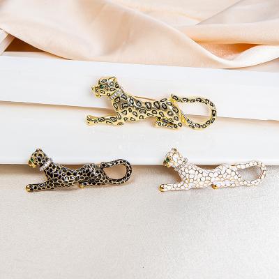 China 2023 Fashion New Arrivals Oil Drip Animal Luxury Brooches Black White Leopard Enamel Brooch Pins Accessory For Women Men for sale