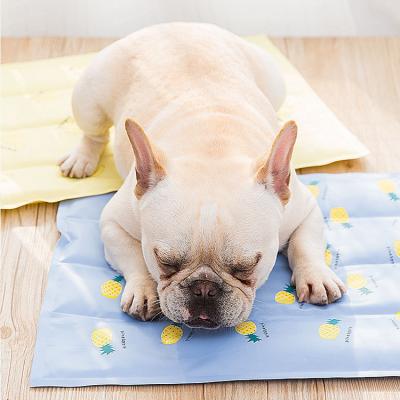 China Amazon Selling Warm Cool Pet Sleeping Mat Pet Cats Cooling Blanket Cool Heating Pad for sale