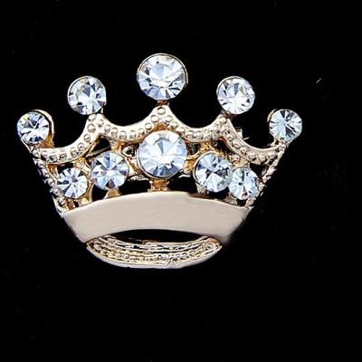 China Beautiful Fashionable Rhinestone Crown Brooch Safety Pin for sale