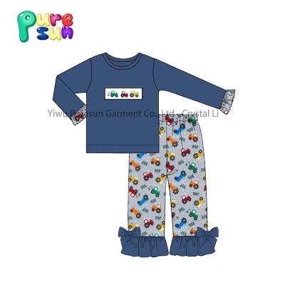 China 2021 casual hot sale smocked clothes tractor applique set baby outfits children's clothing kids winter clothing for sale