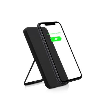 China Hot Selling Carrying Mini Wireless Powerbank Backup /Light Belt Dual Fast Charge For Samsung for sale