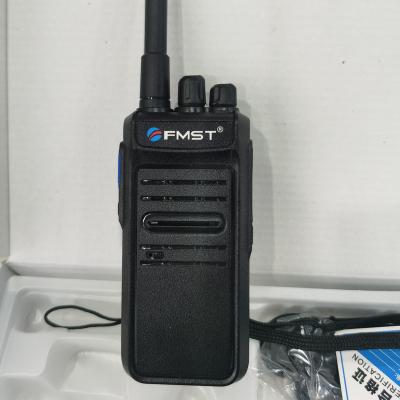 China Manufacturers direct sale underwater walkie-talkie factory custom logo wide range two way radio V818A for sale