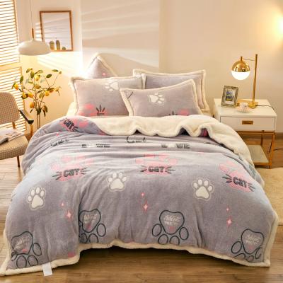 China Innovative Jacquard Products Polyester Fiber Throw Blankets For Home Decor Knitted Blankets for sale