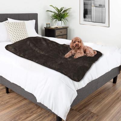 China Durable Double Thickening Large Dog Blanket Super Soft Warm Flannel Pet Throw Blanket For Medium Large Dogs Puppy Cats for sale