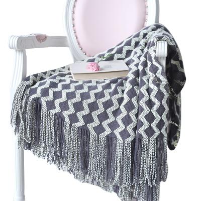 China Anti-Static Acrylic Throw Blanket Hand - Woven Knit Blankets And Throws With Fringe Tassel For Couch Sofa Bed for sale