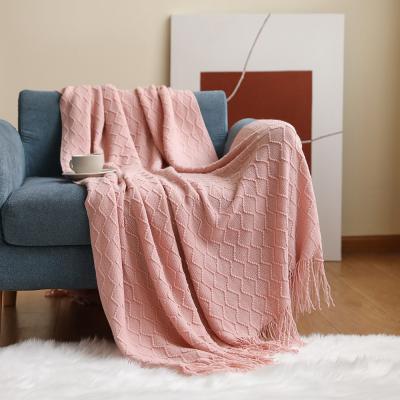 China Anti-Static Pink Throw Blanket Knit Soft Super Soft Woven Decorative Warm Pink Blanket Blanket With Tassels For Bed Sofa Living Room for sale