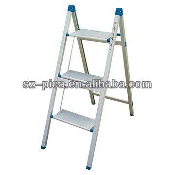 China Folding Ladders EN131 Standard 3 Steps Aluminum Folding Ladder for sale