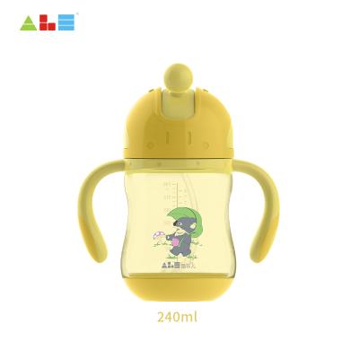 China BPA Free Ball Child Material Baby Stocked Gravity Drinking Water Bottle PP With Straw for sale