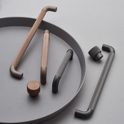 China New Design Modern Handle Easy Installation Matte Nickel Cabinet Kitchen Handle for sale