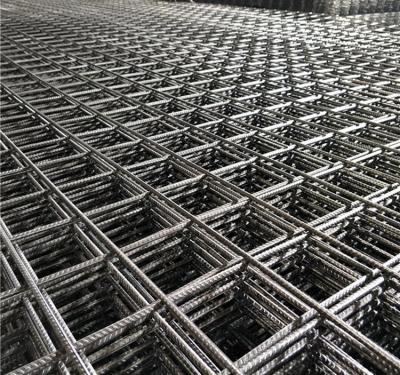 China electro / hot dipped Acid-resistance galvanized welded wire mesh in rolls volume weight is customizable for sale