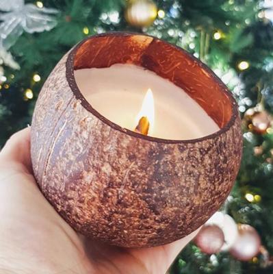 China Weddings Natural Coconut Candle Scented Candle in Coconut Shell Eco Friendly Coconut Bowl Candle for sale