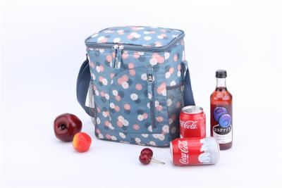 China Eco-Friendly 600D Polyester beautiful thermal cooler bag for Meat / Lunch / Soup for sale