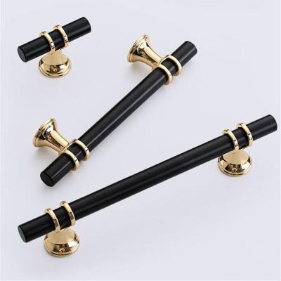 China Modern Zinc Alloy Black Cabinet Handles Furniture Sideboard Drawer Pull Handle for sale