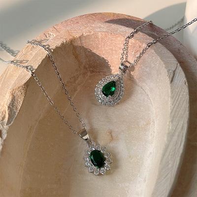 China 2022 new fashion personality 925 Sterling silver necklace FASHIONABLE simple green Zircon necklace for sale