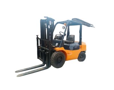 China Excellent Working Condition 3 Ton Toyota FD30 Mini Forklift Truck for Heavy Equipment for sale