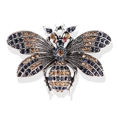 China Bee Trendy Atmosphere Fashion Brooch Jewelry Diamond Moth Butterfly Lady Brooch Retro Accessories for sale