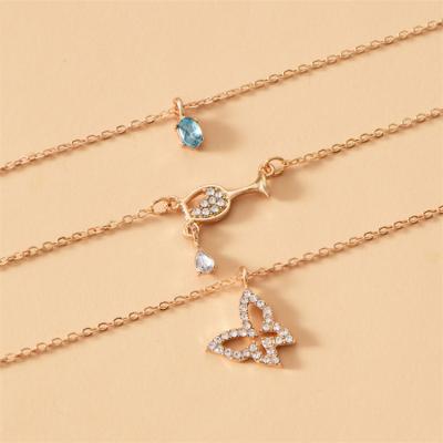 China Vintage Street Shooting Butterfly Multilayer Necklace Bridal Banquet Crystal Necklace For Women Fashion Jewelry for sale