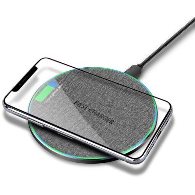 China Stunning High Quality Mobile Phone Portable Fast Wireless Charger for sale