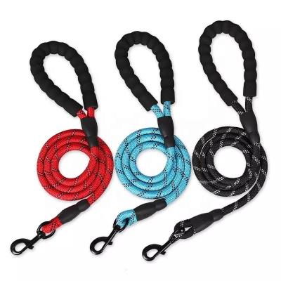 China Competitive Price Pet Traction Dog Leash High Reflective Strong Nylon Rope Reflective for sale