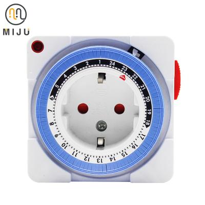 China Universal 48 On/Off 24 Hours 15 Minutes Timer EU Programmable Mechanical Socket Outlet for sale