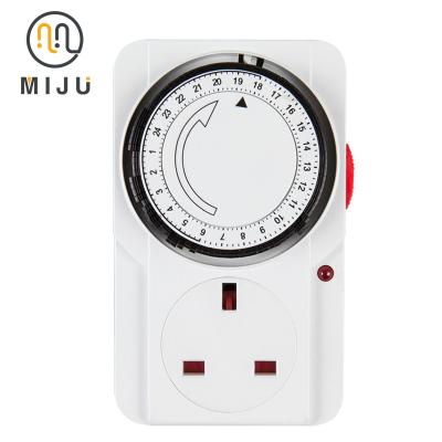 China Flame Retardant PC 24 Hour Mechanical Programmable Time Relay UK Plug Plug In Timer Switch 240V for sale