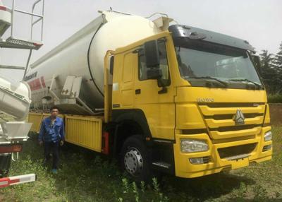 China 8 Cubic Meter Tank Transport Truck RHD Driving Steering Low Oil Comsuption for sale