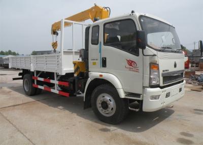 China 4x2 5 Ton Cargo Crane Truck , LHD / RHD Light Truck Mounted Mobile Crane for sale