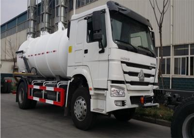 China SINOTRUK HOWO Sewage Suction Truck 4x2  Drive Type 6 Wheels HW76 Cabin for sale