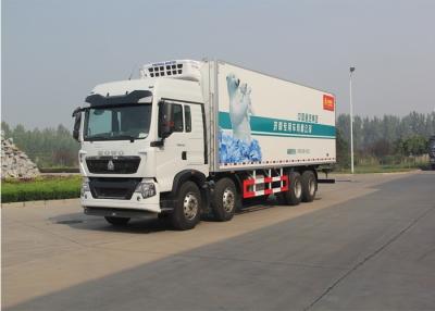 China SINOTRUK HOWO Refrigerated Box Truck For Fruit Transportation 8x4 Driving Type for sale