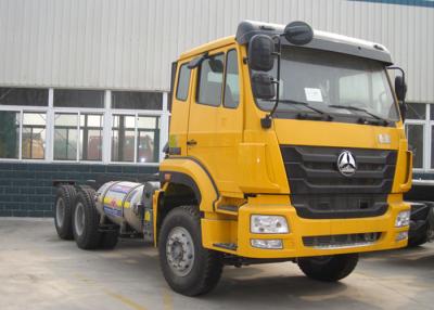 Chine Le message publicitaire lourd de réducteur de transmission HW19712 troque le camion automatique de tracteur de chevaux-vapeur 336HP à vendre