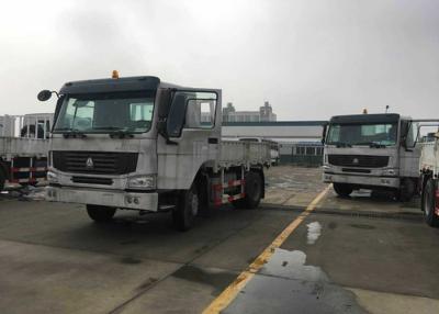 China 6 Wheels 4x2 Dropside Truck , Sinotruk HOWO 295R22.5 Tire Heavy Duty Trucks for sale