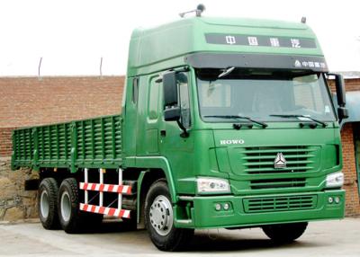 China 30 Tonnen-Schwergut-LKW 8560 x 2496 x 3048mm Kabine der Größen-80R22.5 des Reifen-HW70 zu verkaufen