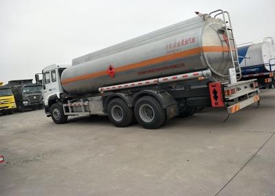 China 10 Wheels 336HP 18M3 Oil Tanker Truck For Oil Transportation , White Color for sale