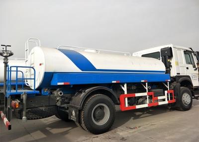 China 6 Tires Sinotruk Howo Water Tanker Truck LHD / RHD With 266HP Engine , HW76 Cab for sale